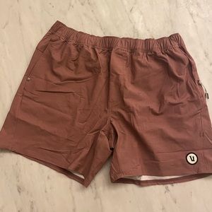 Vuori Shorts